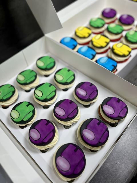 among-us-fehe--rcsokis-cupcake